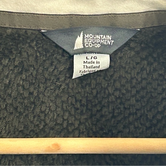 MOUNTAIN EQUIPMENT CO-OP womens large jacket - waterproof - Picture 6 of 6